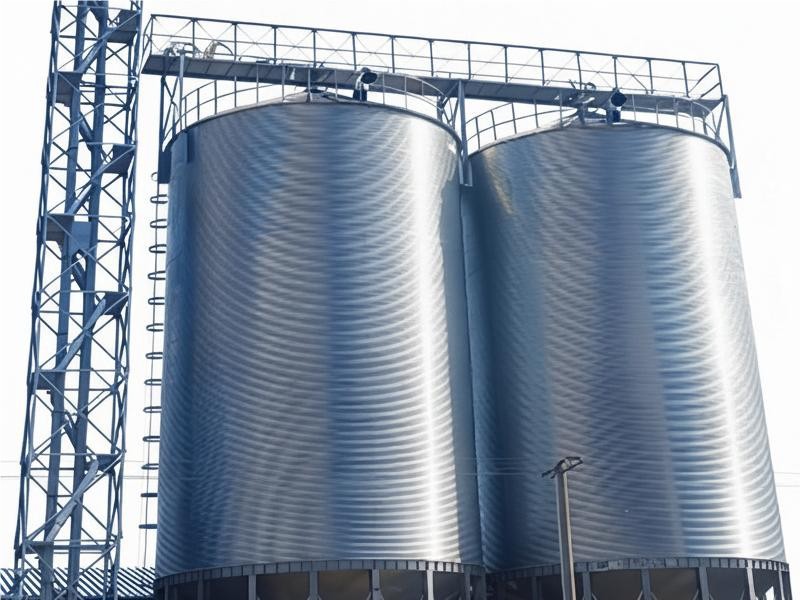 Animal feed silo